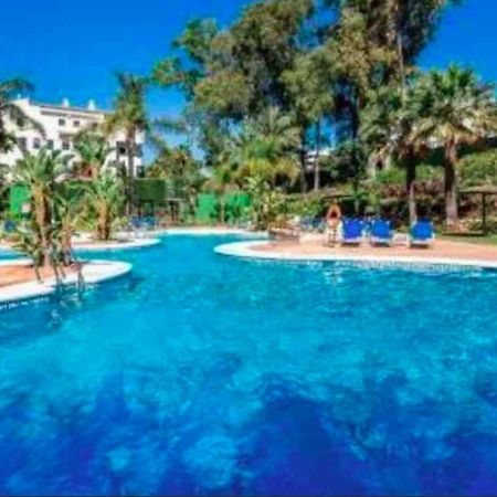 Puerto Banus With Private Garden Apartamento Marbella Exterior foto