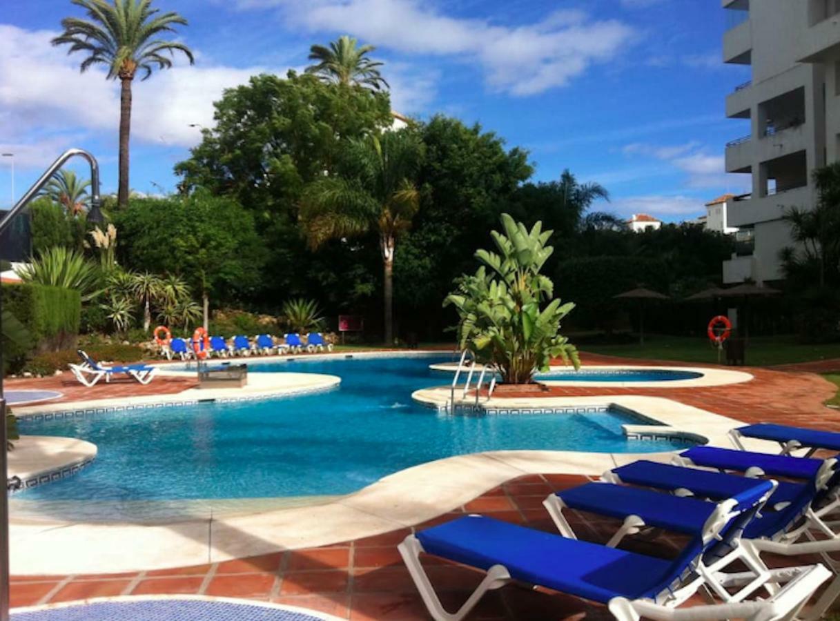 Puerto Banus With Private Garden Apartamento Marbella Exterior foto