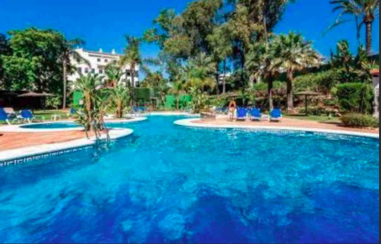Puerto Banus With Private Garden Apartamento Marbella Exterior foto